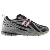 New balance outlet 500 foot locker