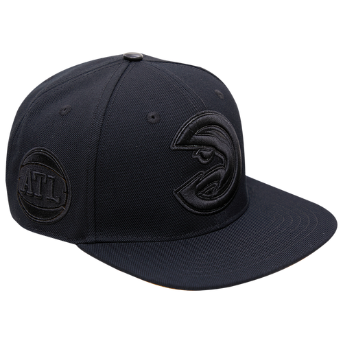 Shop Pro Standard Mens Atlanta Hawks  Hawks Bob Logo Snapback Hat In Black/black