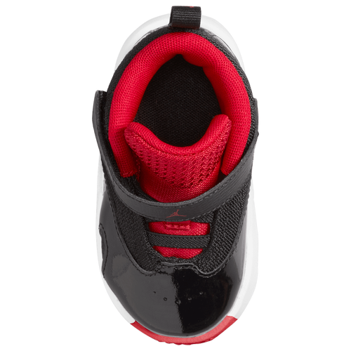 Foot locker jordan max aura deals