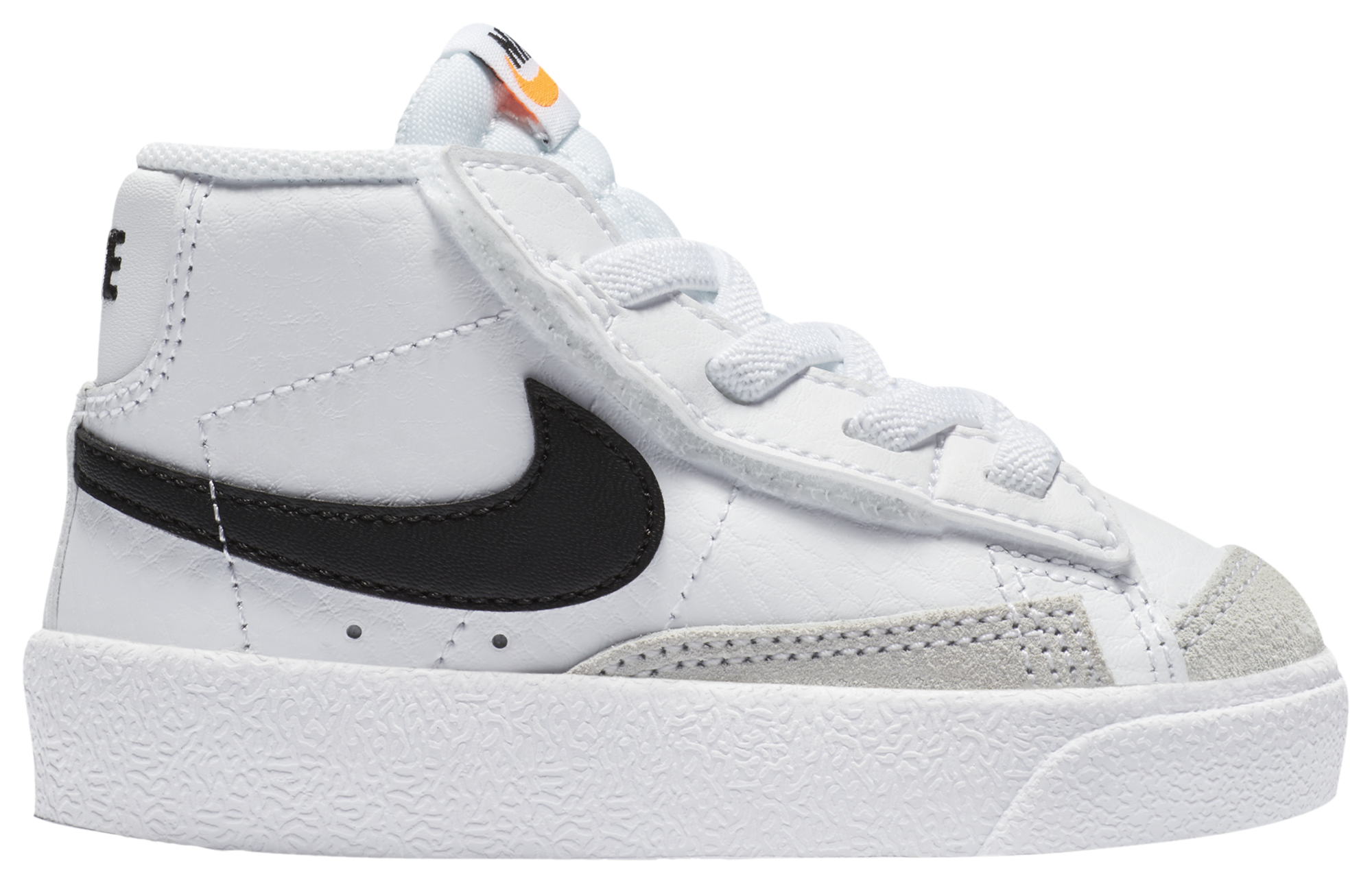 Nike blazer mid foot locker best sale