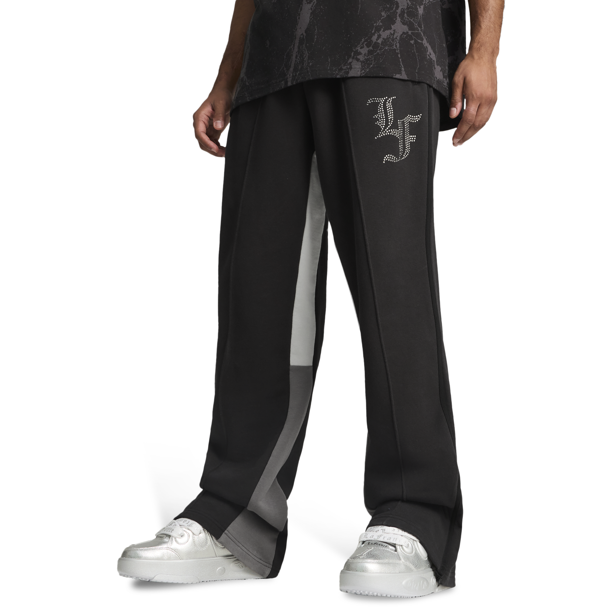 スウェットパンツ PUMA LaFrance HOOPS X LAFRANCE WRITTEN IN CHROME PANT / BLK PUMA Hoops X LaFrance Written In Chrome Pants | Foot Locker