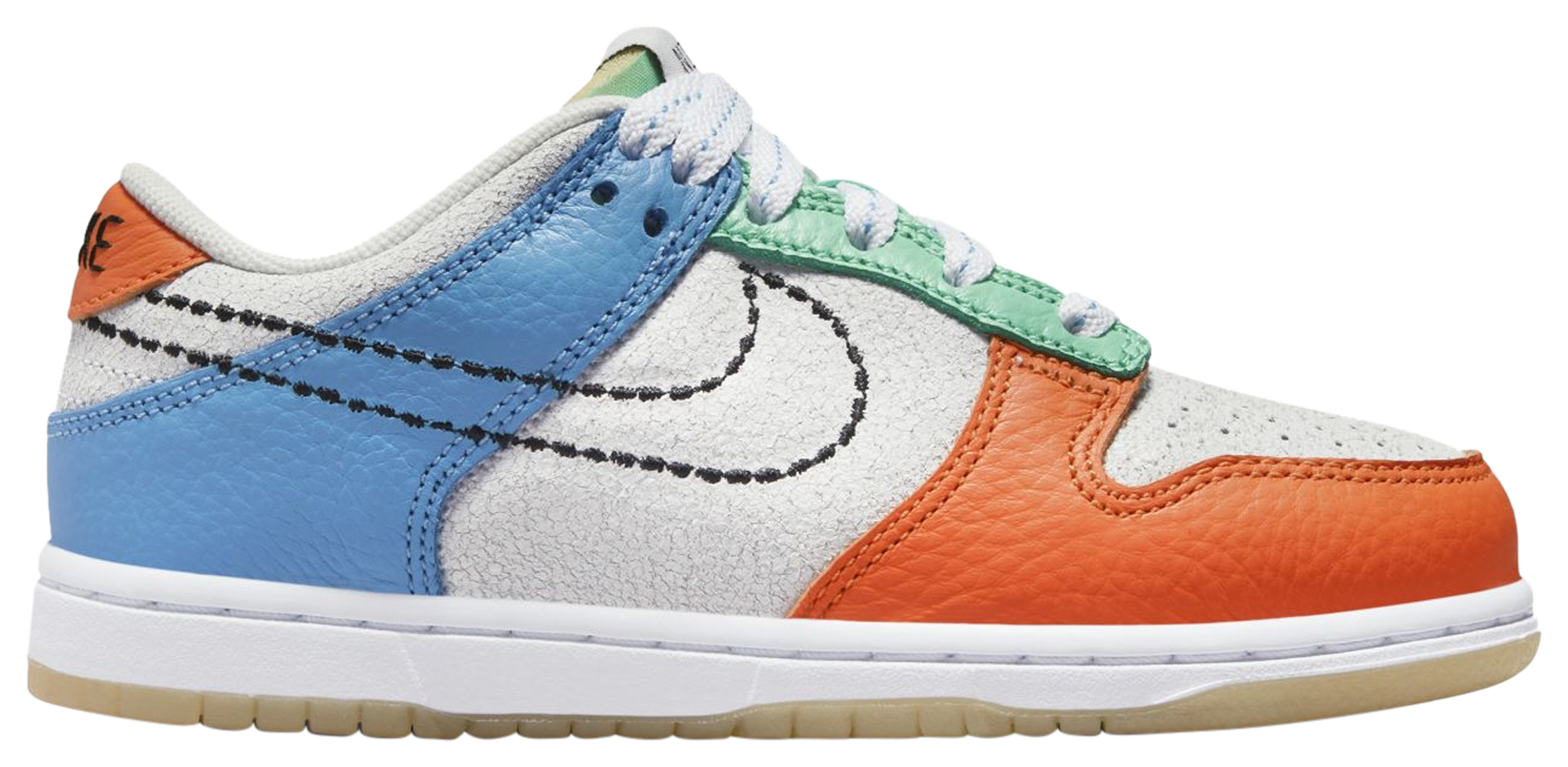 nike sb dunk low foot locker