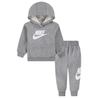 Newborn boy hotsell nike outfit