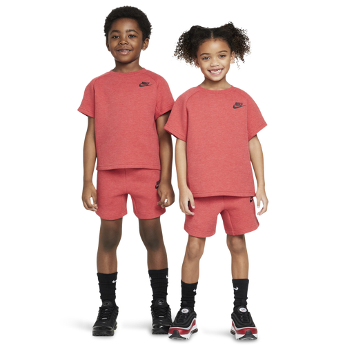  - Nike Tech Fleece T-Shirt And Shorts Set - University Red