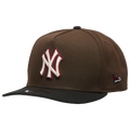 New Era Yankees 96 WS 950 A-Frame Curve - New Era Brown/Black