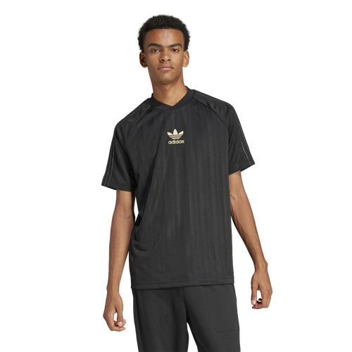 Foot locker t shirt adidas on sale