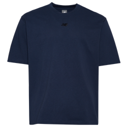 Pour hommes - New Balance T-shirt ton sur ton surdimensionné avec emblème au centre de la poitrine - Bleu marine