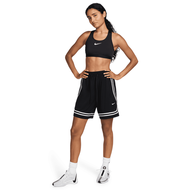 Nike Short Crossover Image 6 de 6. Appuyez pour ouvrir la galerie de photos.
