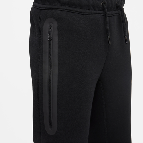 Nike Boys Tech Fleece Pant in Black