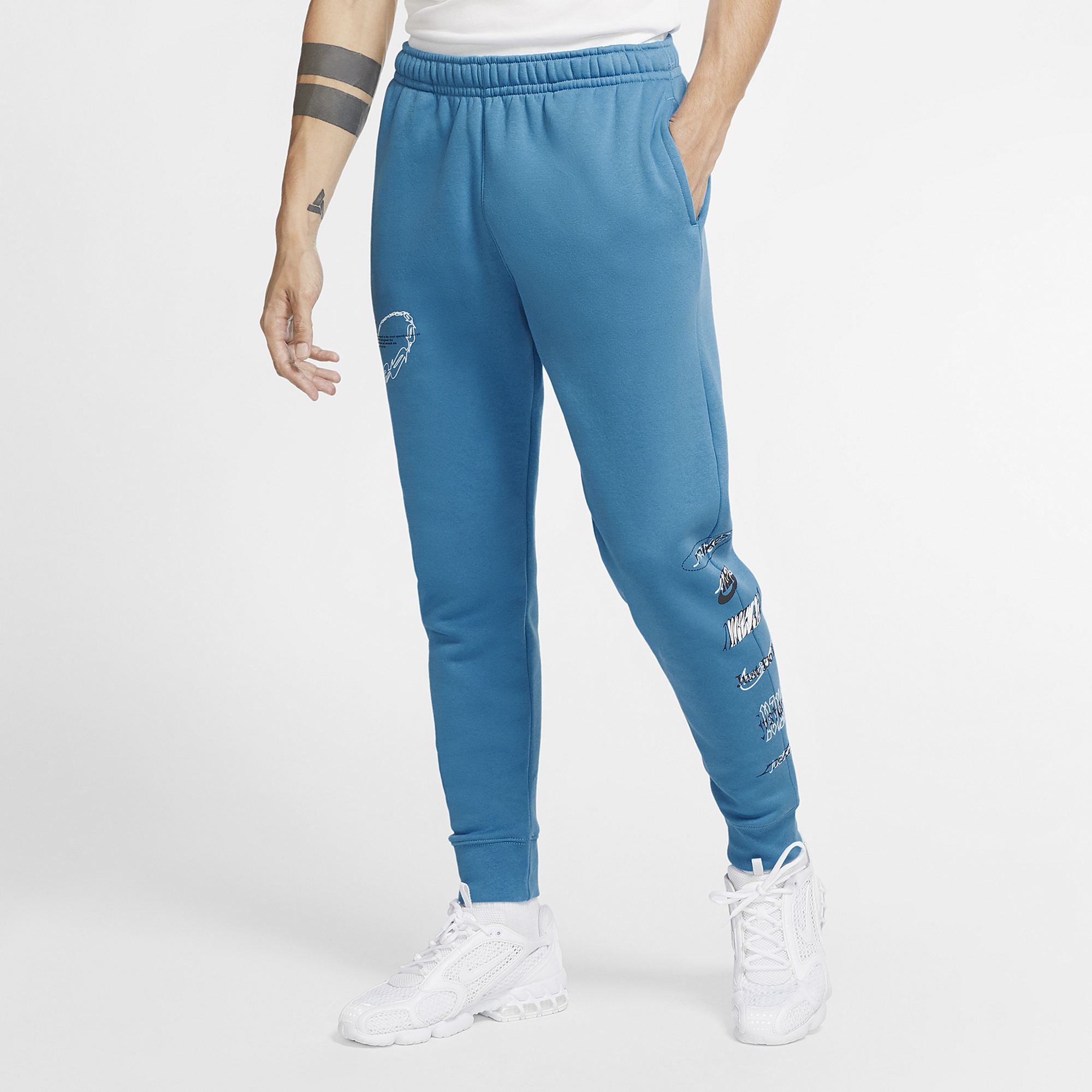 nike sweatpants footlocker