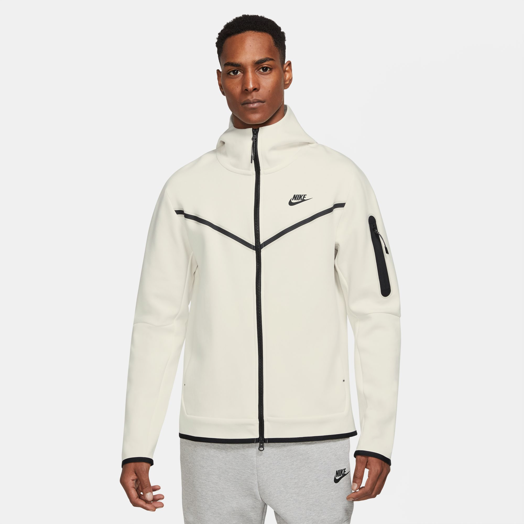 nike sweater footlocker