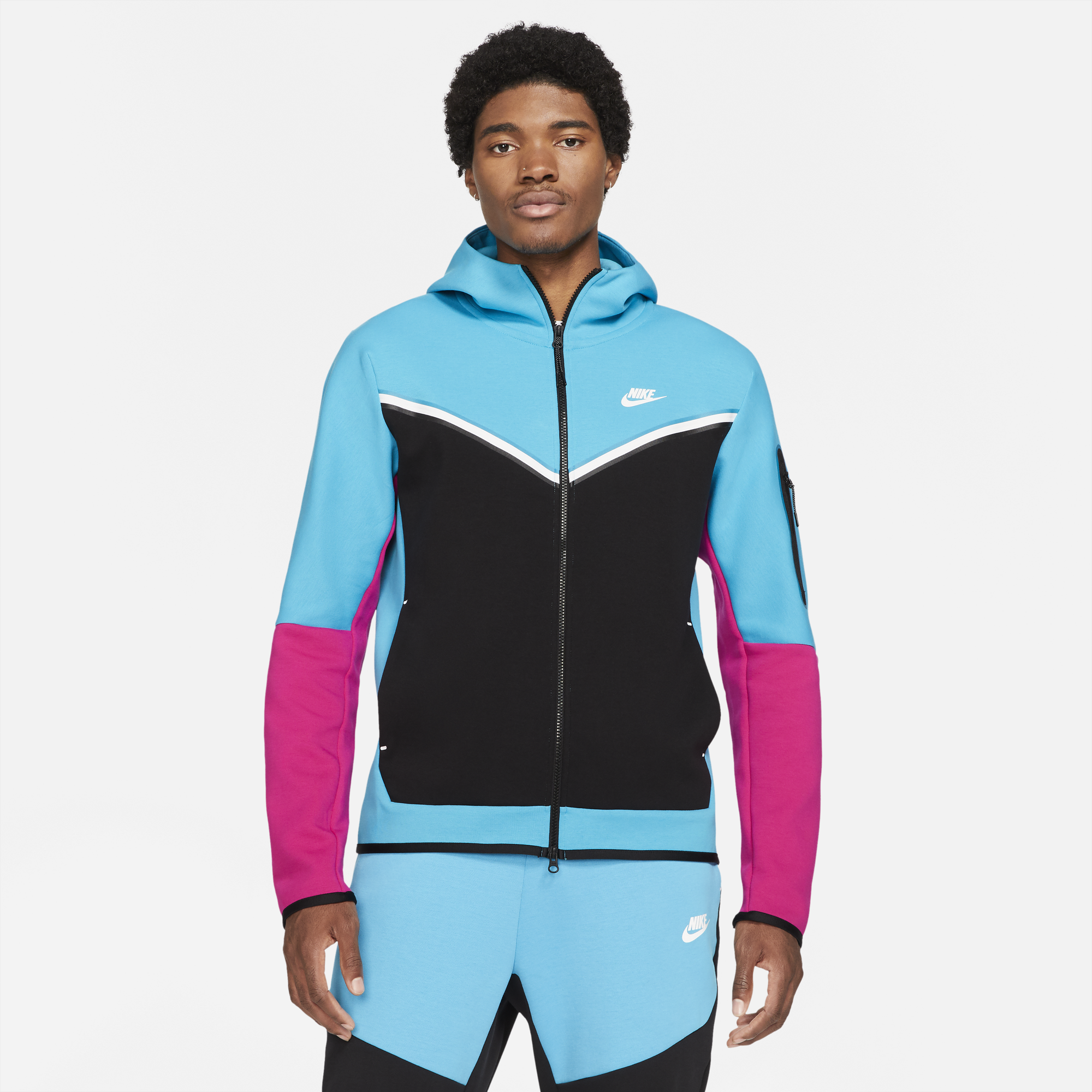 nike tech fleece footlocker