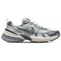 Nike shox hotsell foot locker