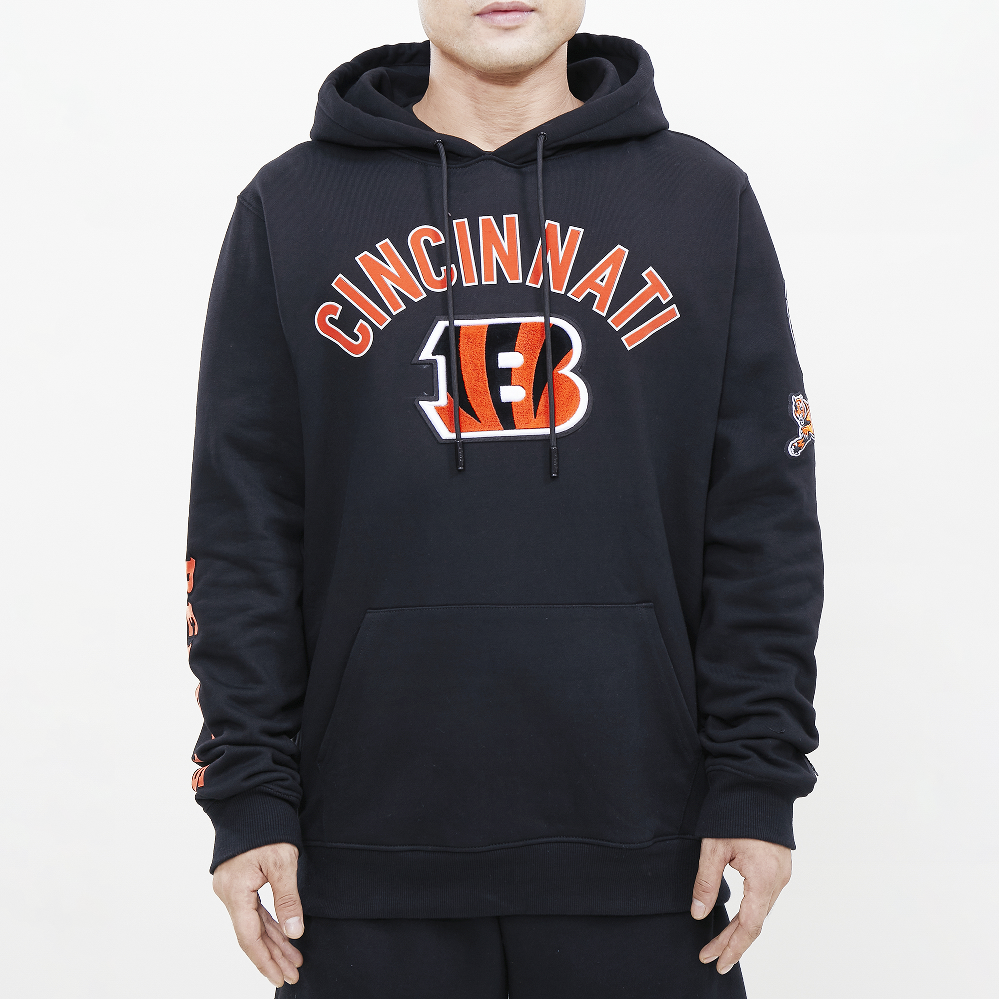 Men's Pro Standard Black Cincinnati Bengals Logo Pullover Hoodie