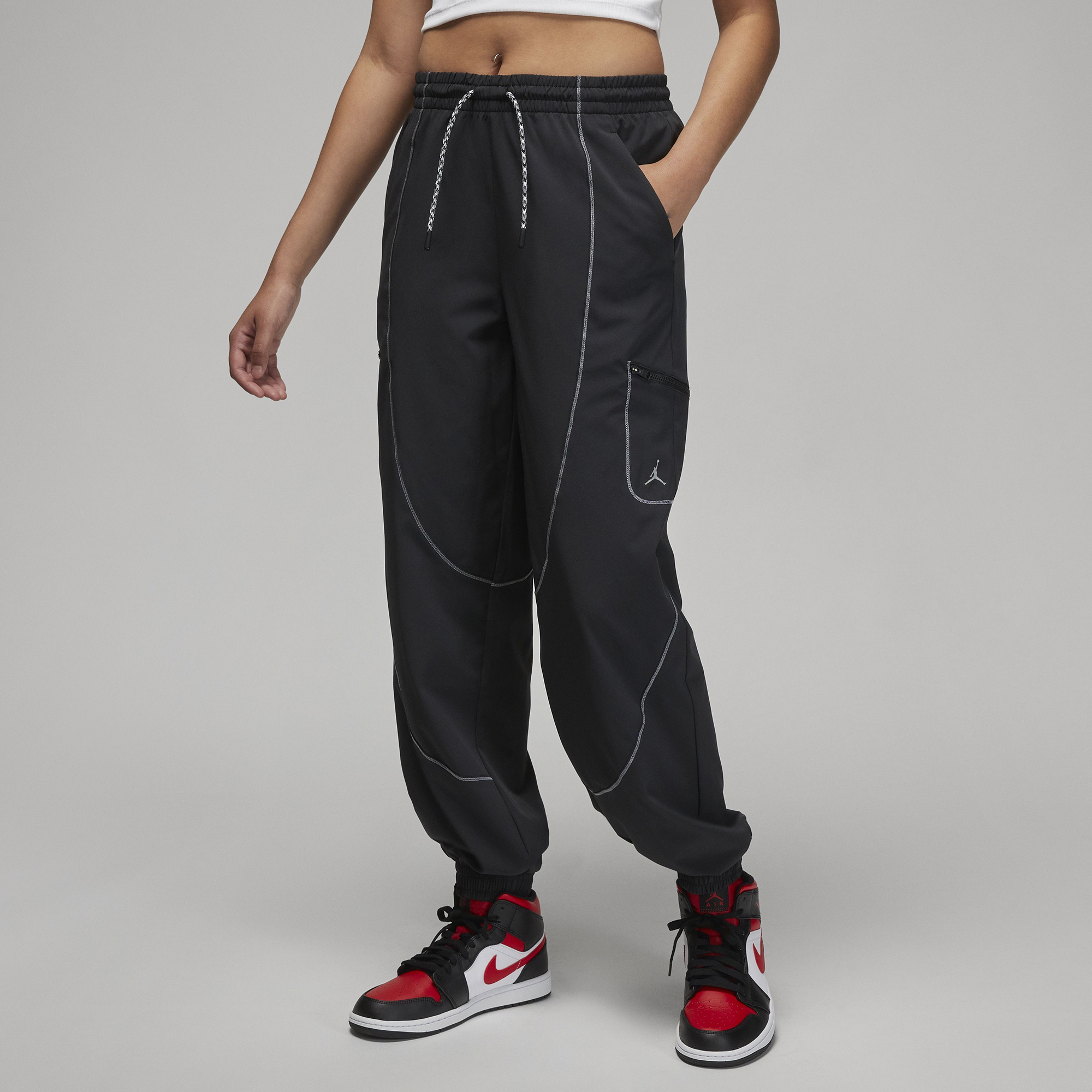 Pants tipo túnel para mujer Jordan Sport.