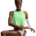 Nike AerOSwift Dri-FIT adv Crop Tank - Nike Illusion Green/Aluminum