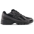 New Balance 740 - New Balance Black