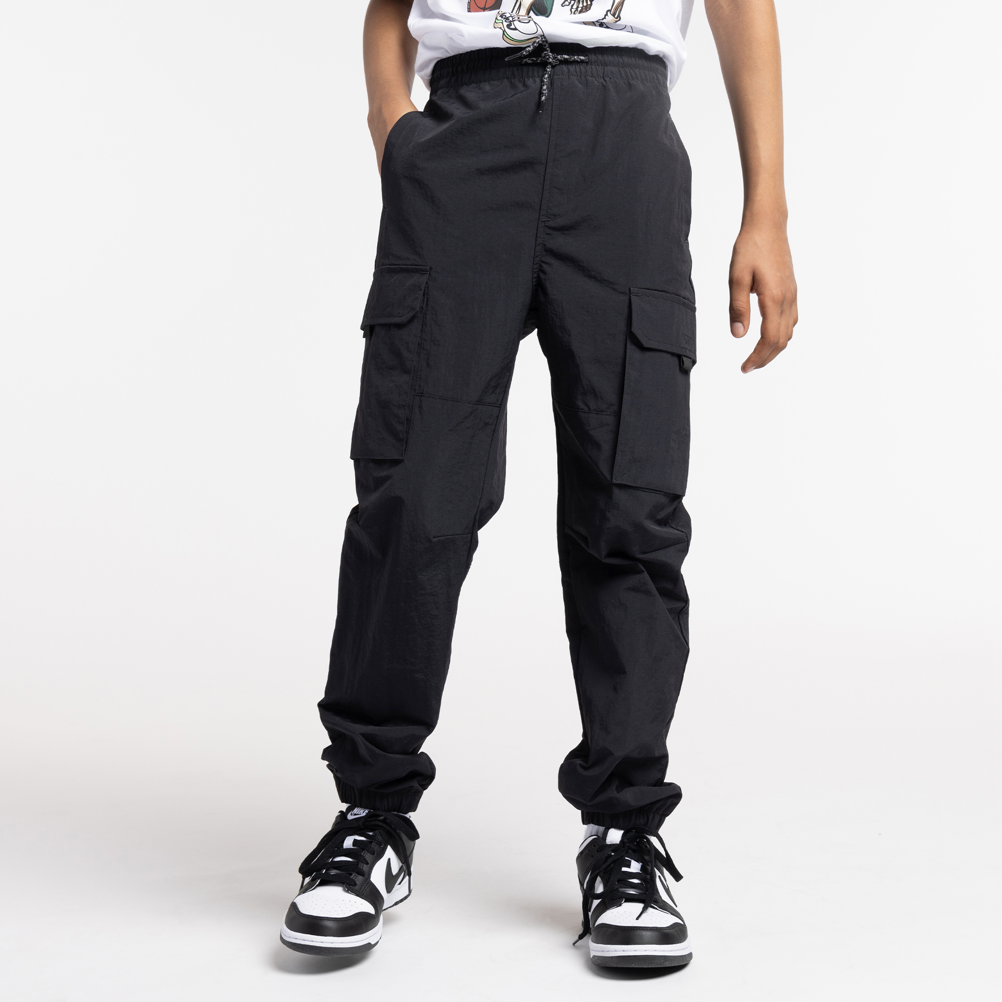 2023 Fashion Trend: Cargo Pants - Black Diamond