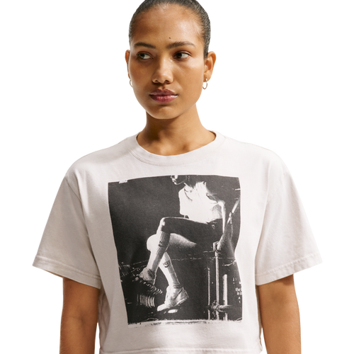 - Nike Basketball Photo Crop Tee - Light Bone
