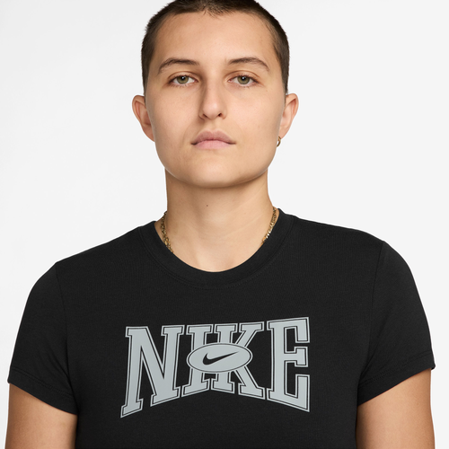 Nike Slim Graphic Crop T-Shirt