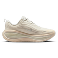 Nike Vomero Plus ESS - Nike Summit White/Chalk Pure Platinum