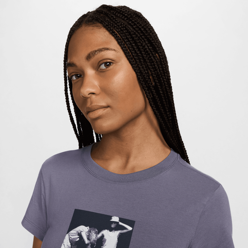 ナイキ Nike 【 Chill Knit Mid Crop Photo T-Shirt Women's 】 レディース Nike Chill Knit Mid Crop Photo T-Shirt | Foot Locker