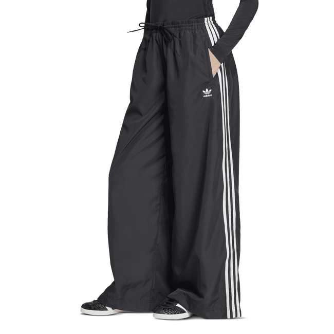adidas Oversized Woven Track Pants | Foot Locker