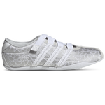 Silver Metallic/Footwear White/Grey
