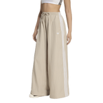 Khaki/White