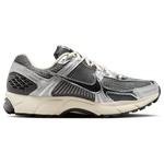 Iron Grey/Coconut Milk/Metallic Silver