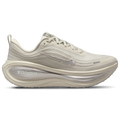 Nike Vomero Plus SE - Nike White/Silver Grey