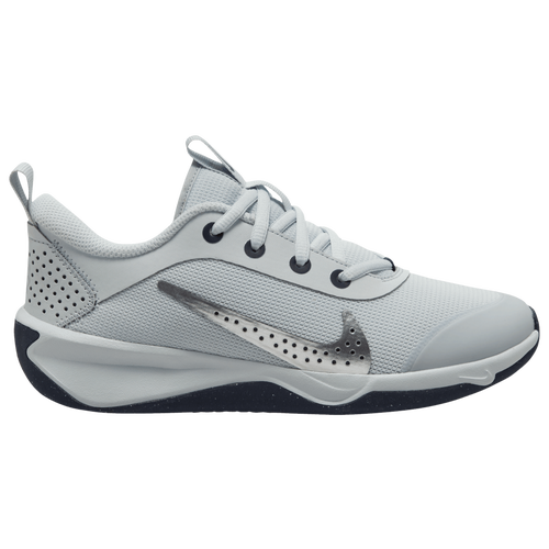 

Boys Nike Nike Omni - Boys' Grade School Shoe Pure Platinum/Metallic Silver/Midnight Navy Size 04.5