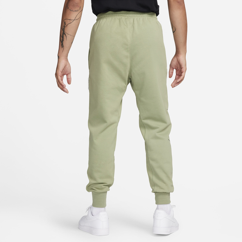 Foot locker nike joggers best sale