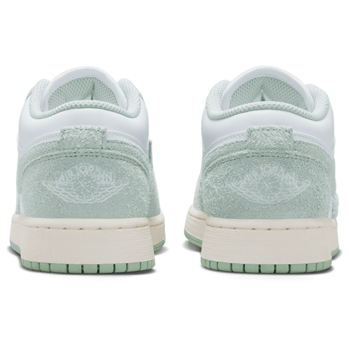 Jordan AJ 1 Low SE Image 3 of 5. Tap to open photo gallery.
