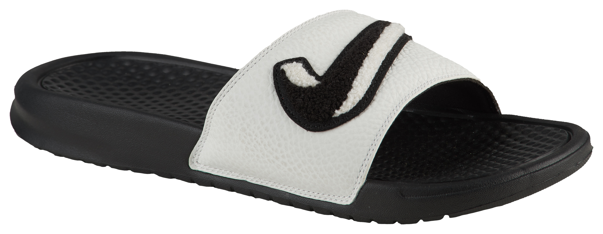 nike benassi slides on feet