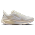 Nike Vomero 18 ESS - Nike Summit White/Chalk