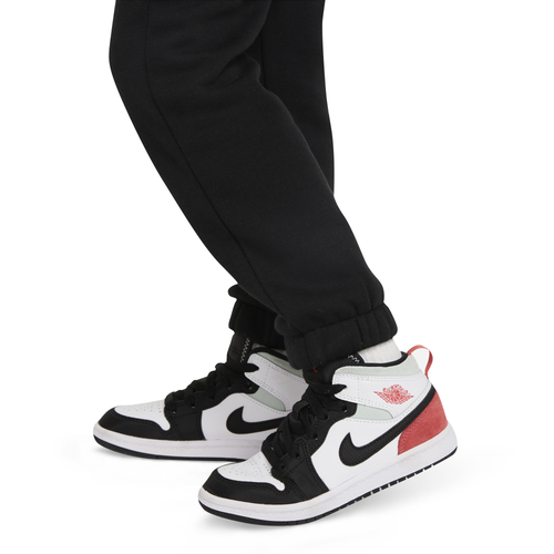 Jordan donna foot locker clearance