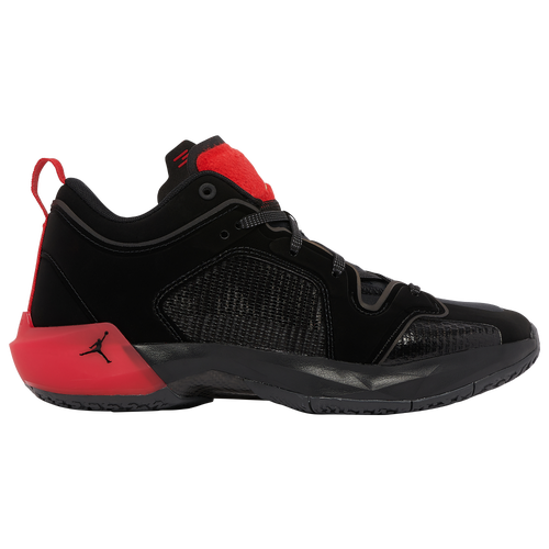 Jordan Air  Xxxvii Low In Black/metallic Gold/university Red