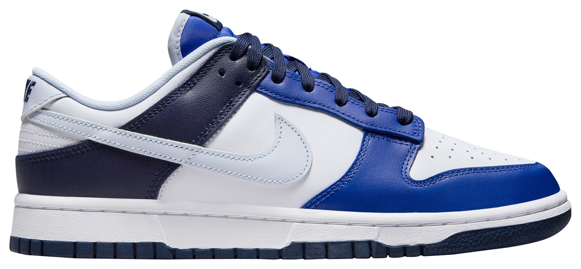 Nike dunks outlet high tops footlocker