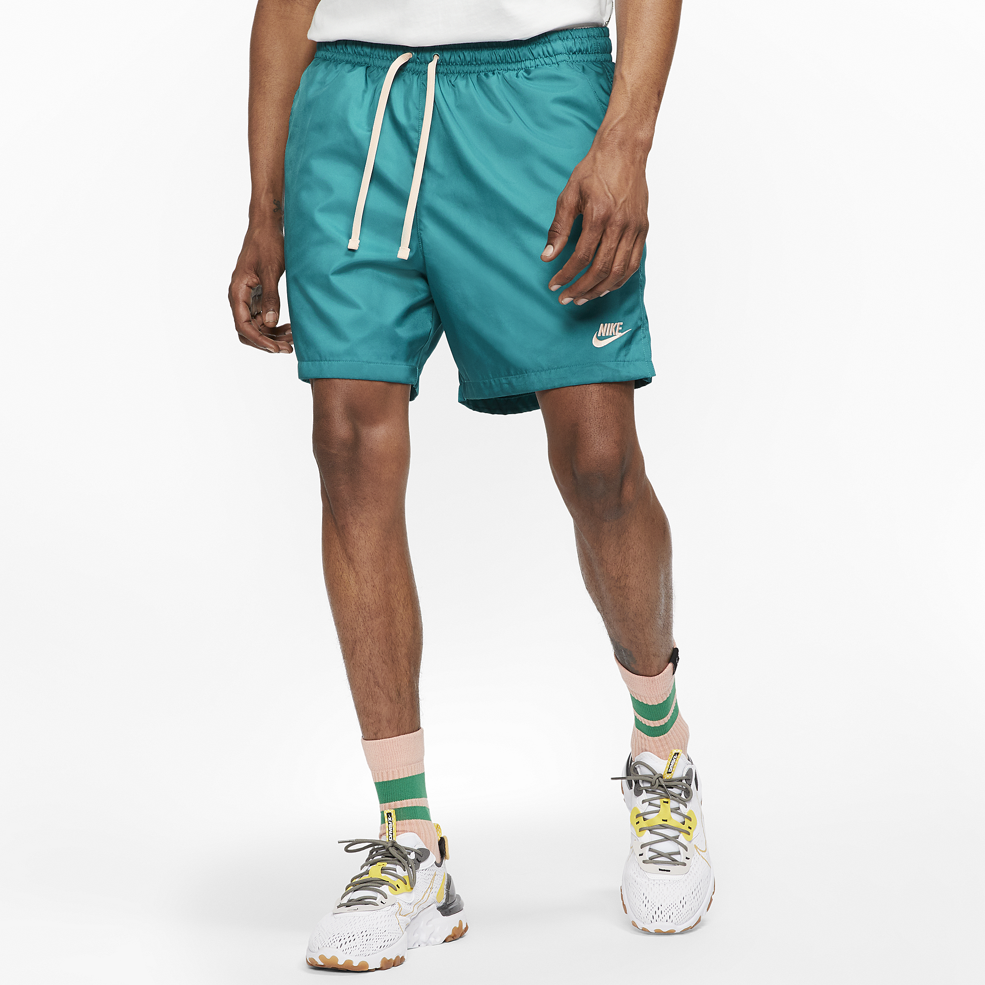 foot locker nike woven shorts