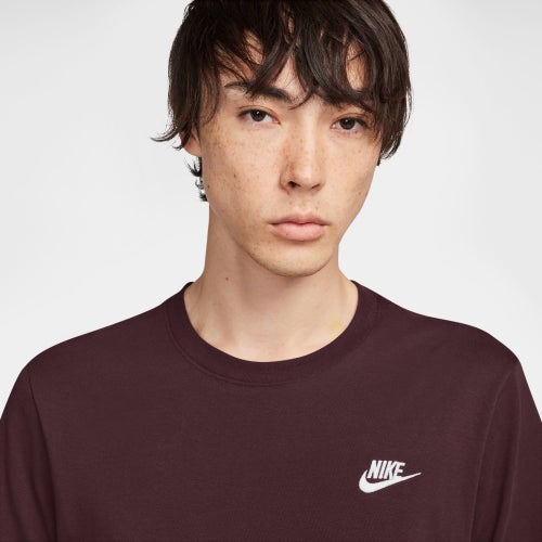 Nike NSW Club Short Sleeve T-Shirt