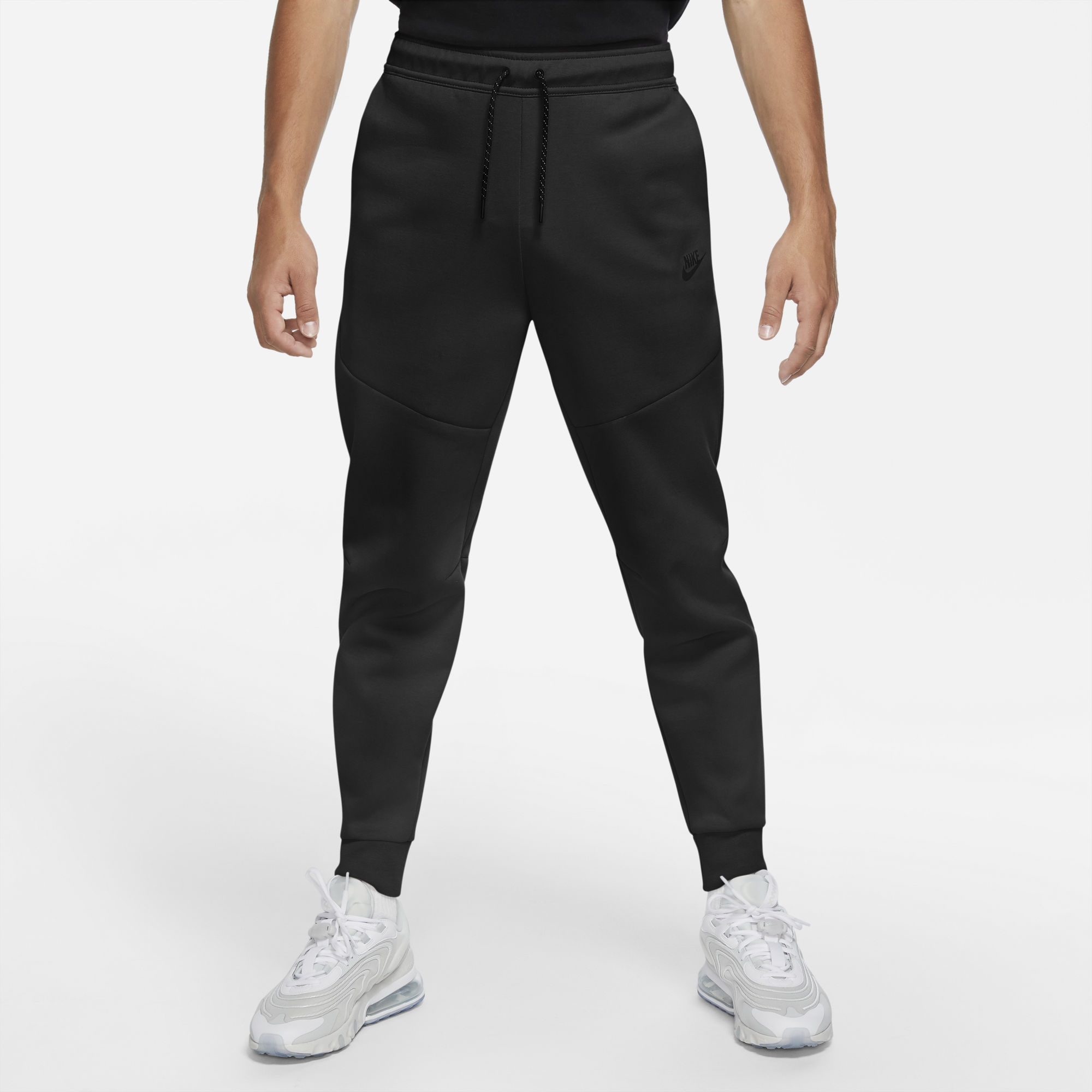 Nike joggers foot clearance locker