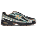 New Balance 740 - New Balance Black/Brown Silver