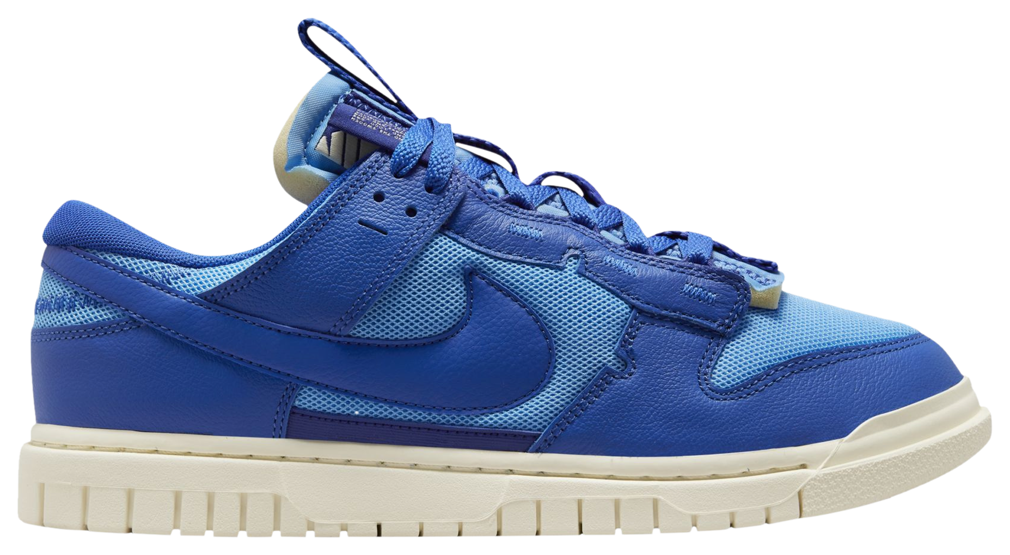 Nike sb dunks footlocker best sale