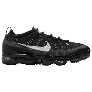 Black vapormax clearance plus foot locker