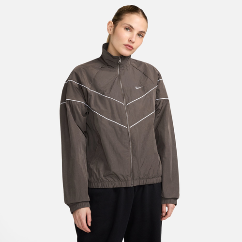 Nike windbreaker footlocker online