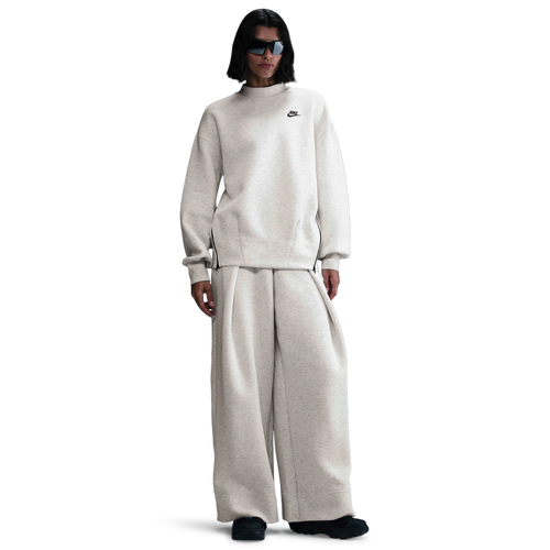 Nike Tech Fleece Oversized Crew | Foot Locker Nike Tech Fleece Oversized Crew | Foot Locker