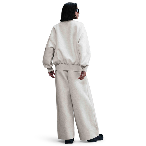 Nike Tech Fleece Oversized Crew | Foot Locker Nike Tech Fleece Oversized Crew | Foot Locker