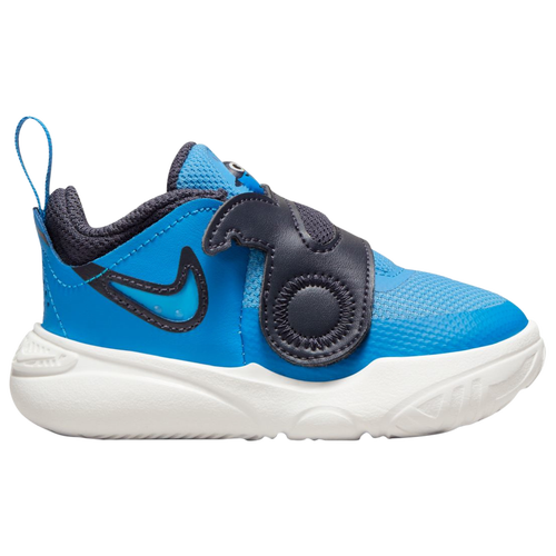 

Boys Nike Nike Team Hustle D 11 Lil - Boys' Toddler Basketball Shoe Light Photo Blue/University Blue/Summit White Size 04.0