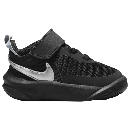 

Nike Boys Nike Team Hustle D 10 - Boys' Toddler Basketball Shoes Black/Silver/Volt Size 05.0